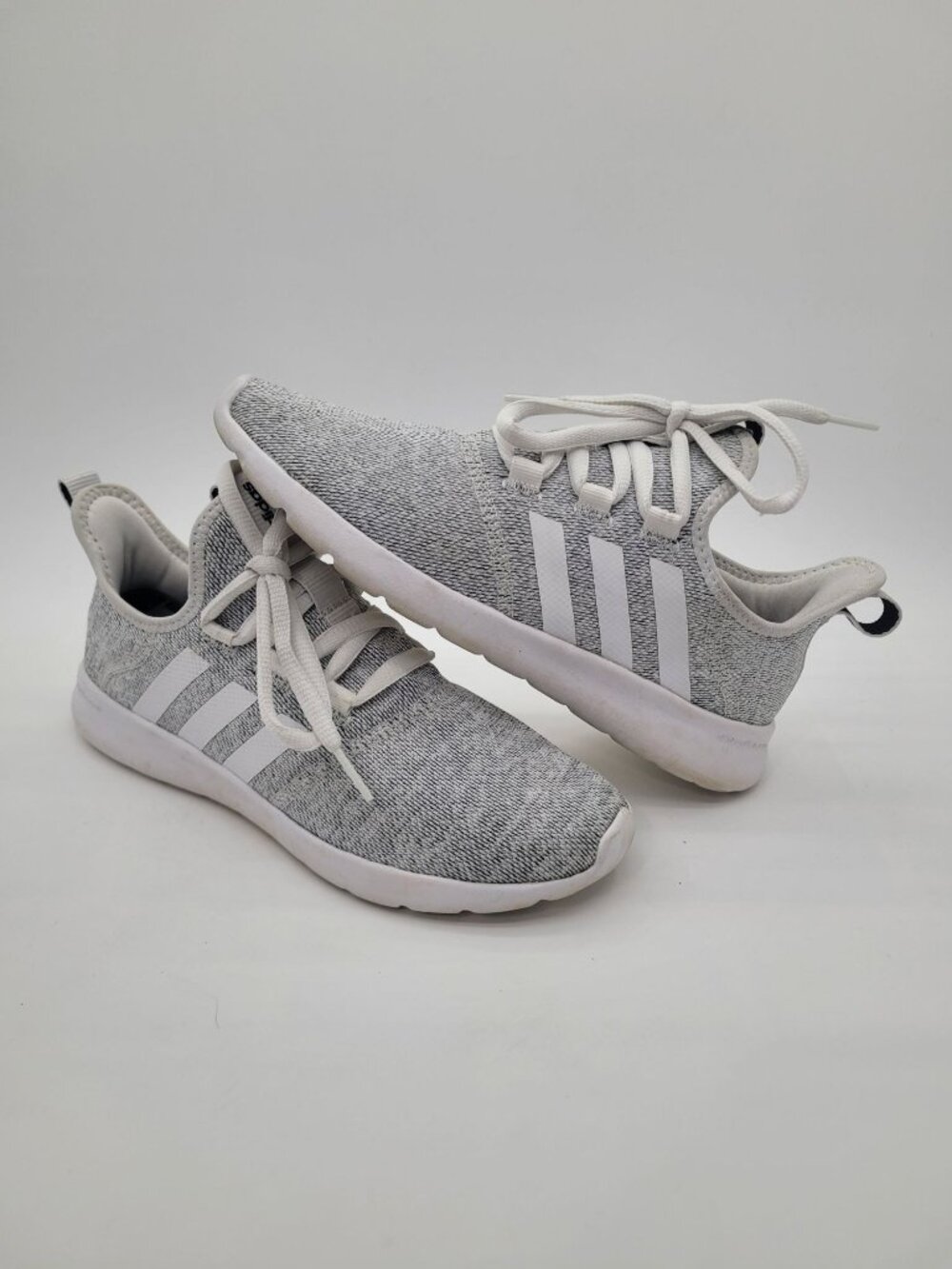 Pristine Adidas Cloudfoam Lightweight Sneakers Gray Breathable Size 6.5